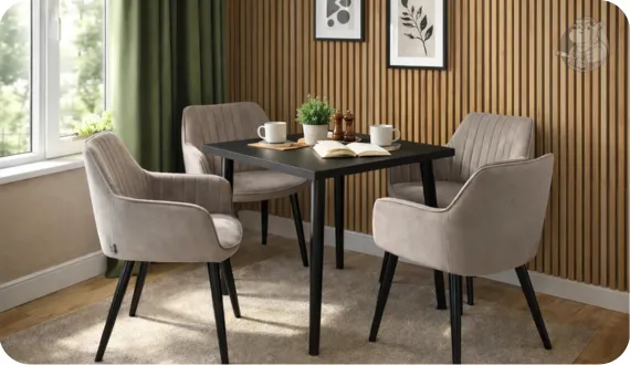 beżowe krzesła Karl w przytulnej domowej jadalni